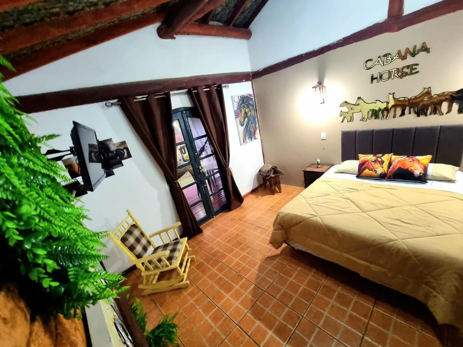 Cabanas Espada De Sao Jorge São Roque Rom bilde